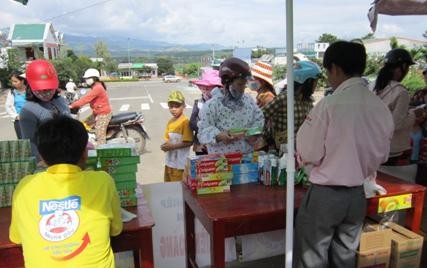 Продолжается кампания «Вьетнамцы предпочитают товары отечественного производства»  - ảnh 1